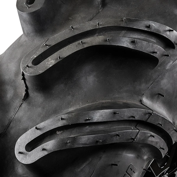 32.5-10.5-14 Outlaw 2 Tire - Image 3